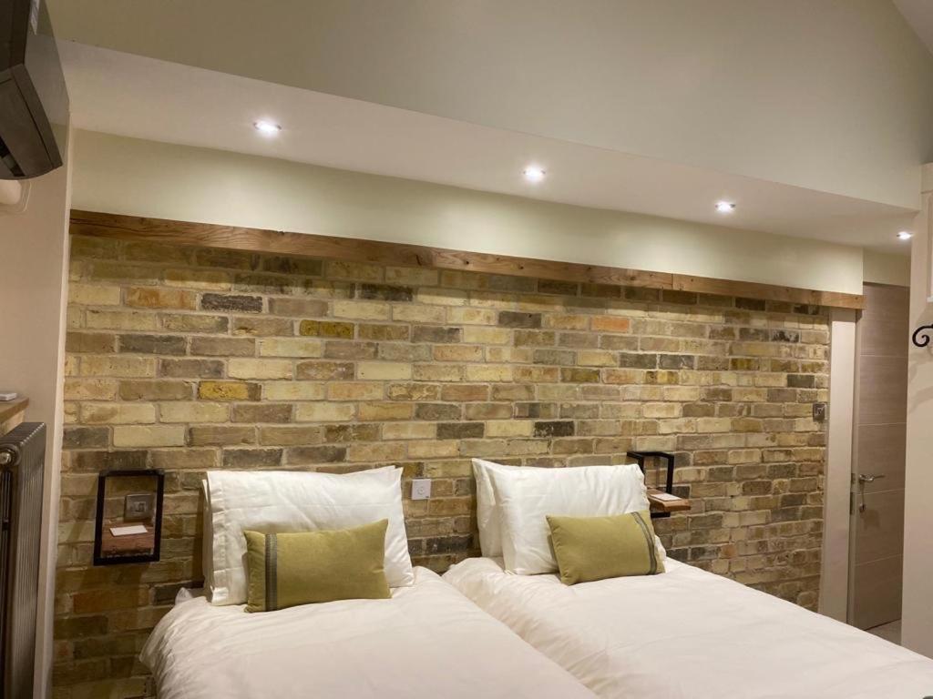 Top Tip Rooms Newmarket Newmarket  Bagian luar foto